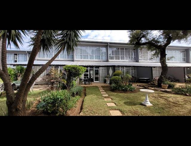 2 BEDROOM TOWNHOUSE FOR SALE IN ALBERANTE